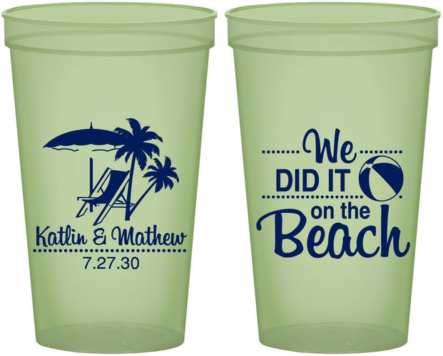 Custom Wedding 22 oz Glow In The Dark Cups - We Did It On The Beach | 317