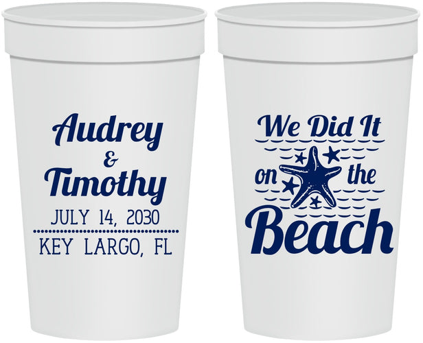 Personalized Wedding 32 oz Stadium Cups - We Did It On The Beach | 294