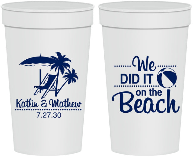 Personalized Wedding 32 oz Stadium Cups - We Did It On The Beach | 317