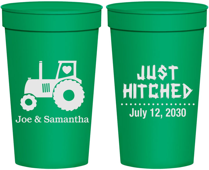 Personalized Wedding 32 oz Stadium Cups - Just Hitched Tractor | 429