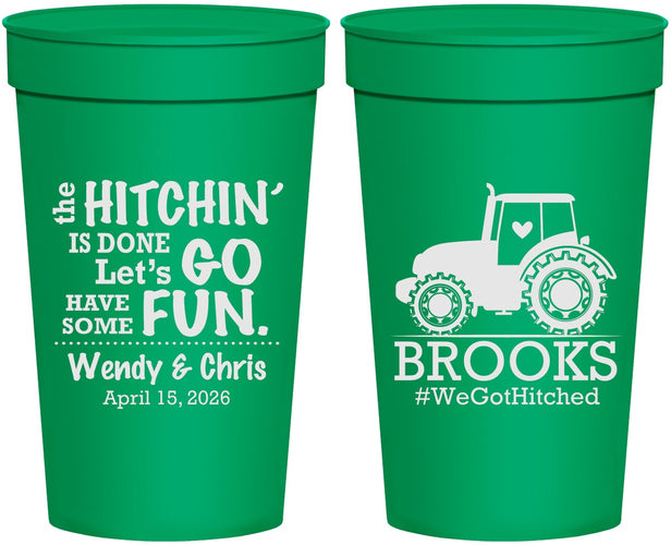 Personalized Wedding 32 oz Stadium Cups - Tractor Hitchin | 448